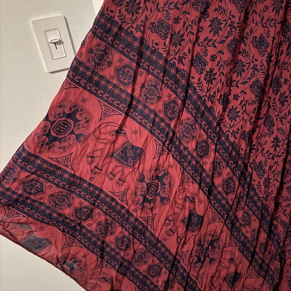 Lightweight Dress - Picture 3 of 3